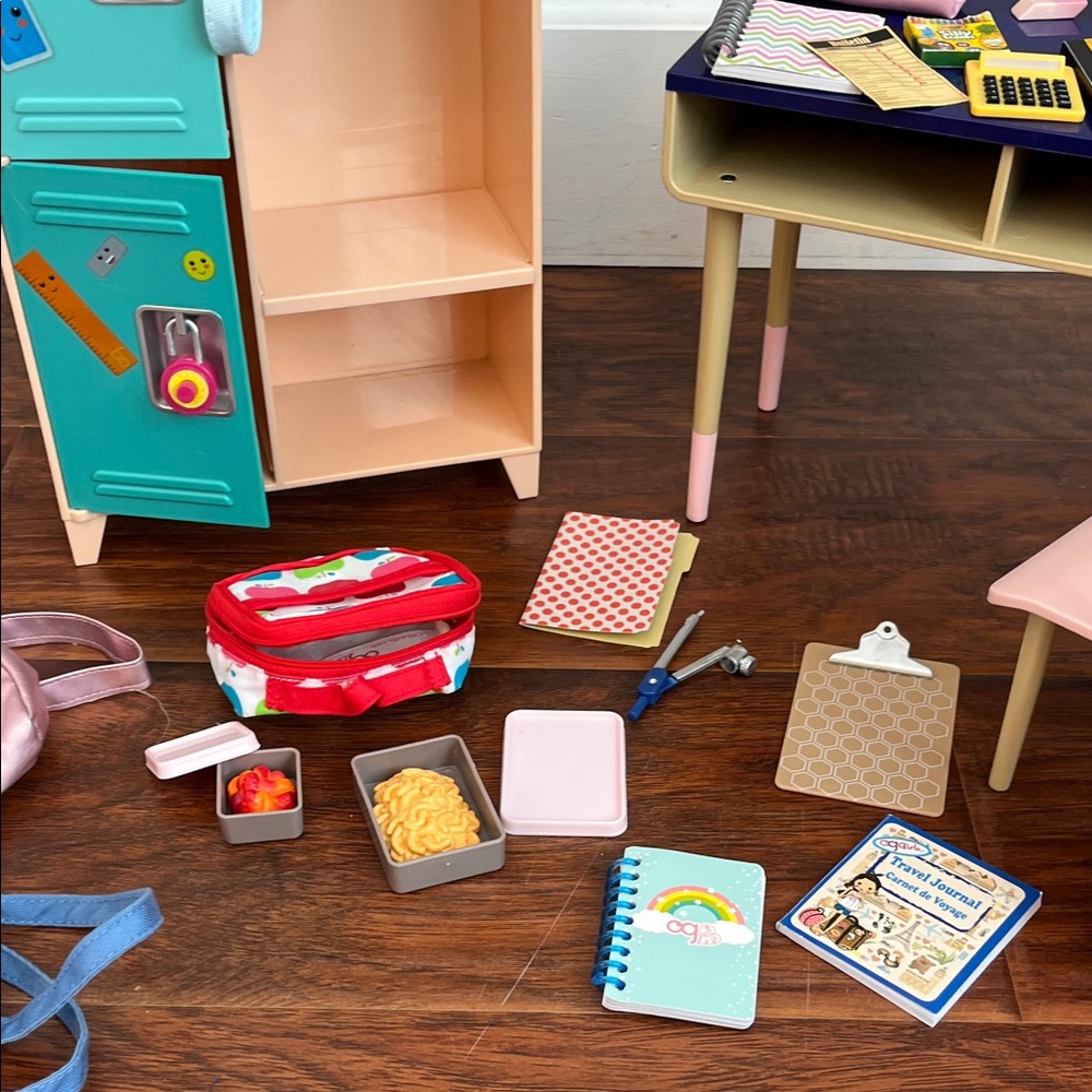 Our Generation Doll School Set with Accessories - Picture 4 of 7